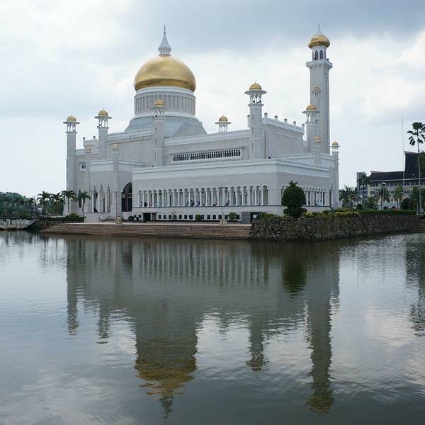 奥玛阿里清真寺