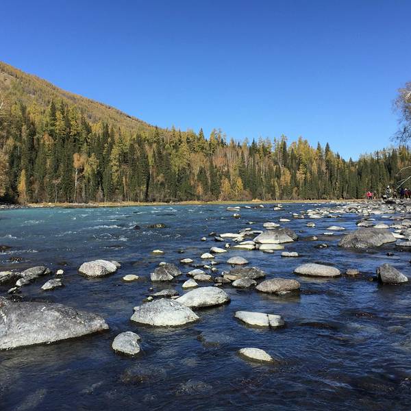 卧龙湾旅游攻略
