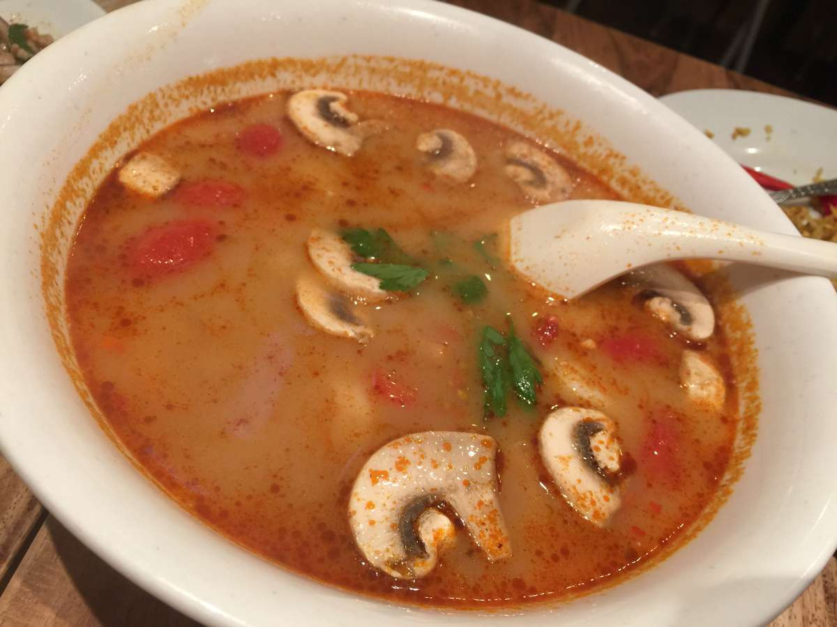 2022Red Basil Thai Cuisine美食餐厅,很喜欢他家的绿咖喱，料多而... 【去哪儿攻略】