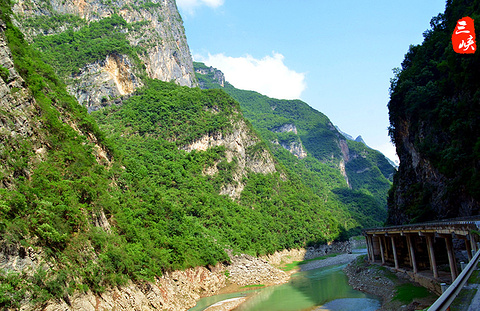 天坑地缝旅游景点攻略图