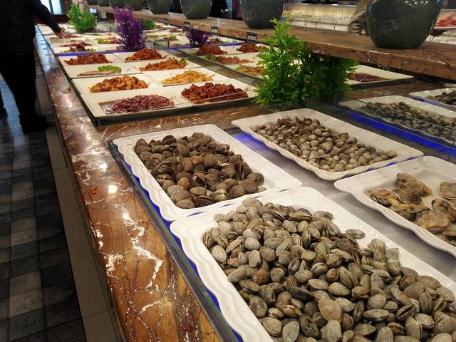 圣鲸美食汇自助餐加盟
