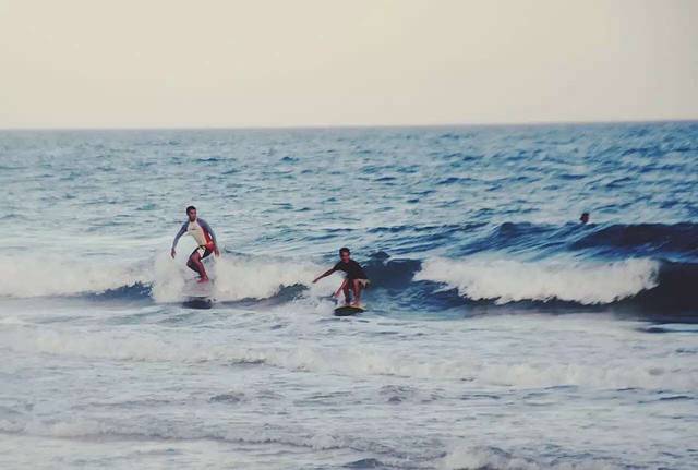 日月湾冲浪俱乐部