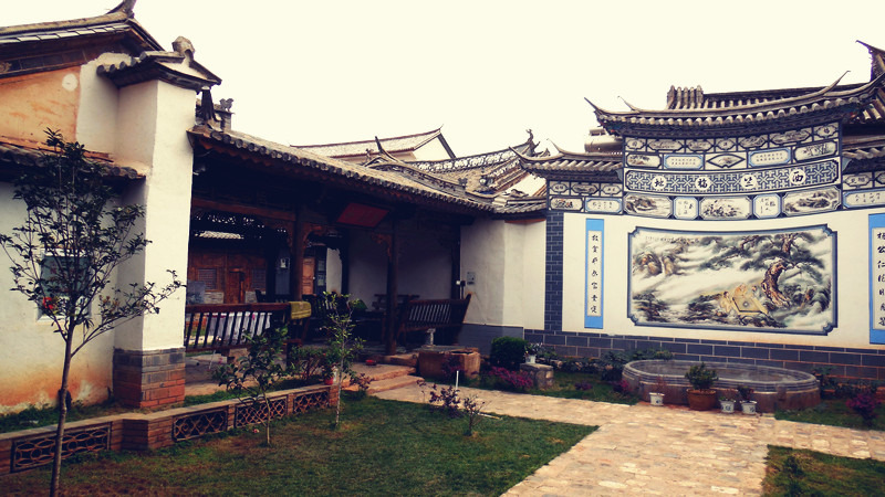 同样的古城这里的游人连大理古城的十分之一都没有住宿巍山宾馆淡季