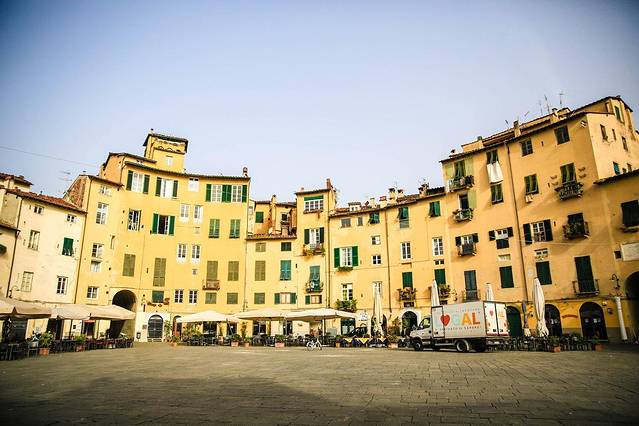 圆形竞技场广场