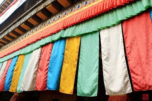 游记详情 蓝幡是天空的象征,白幡是白云的象征,红幡是火焰的象征,绿幡