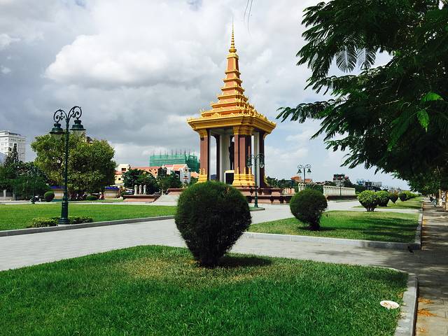 柬埔寨独立纪念碑