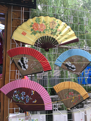 017小河两岸有很多茶馆,或者充满文艺小清新的