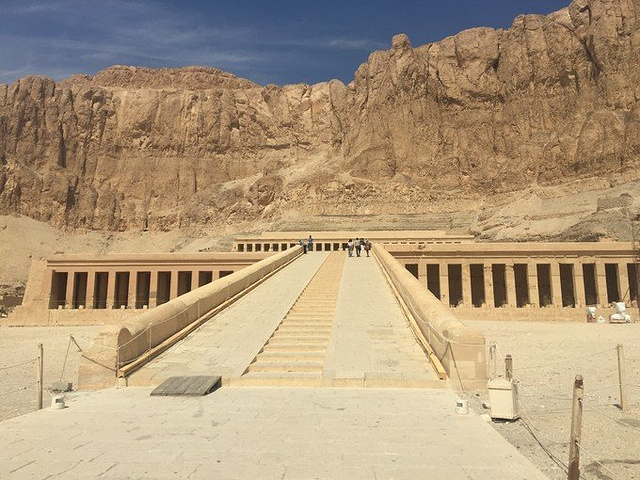 好吃下面会有图莫急因为发音跟爱吃醋比较近埃及话的发音我这舌头出不