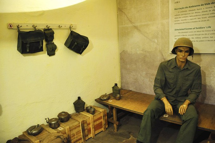 2017澳门的士起步价正好17元 因为官也街附近