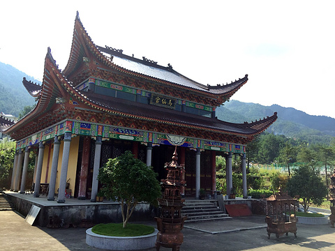 东狮山旅游景点图片