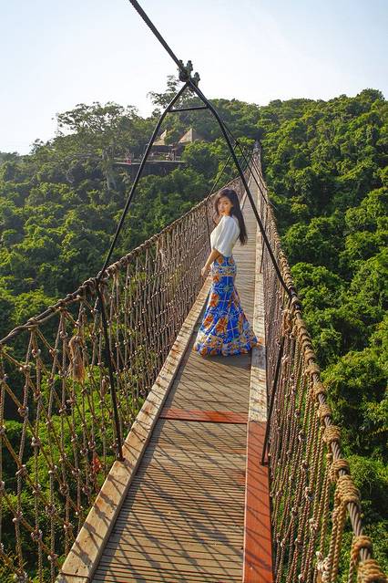 去三亚,去发生和海的故事