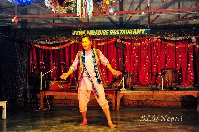 Fewa Paradise Restaurant & Bar