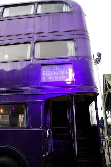 阿兹卡班的囚徒里的三层骑士巴士.