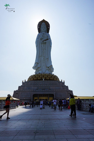 其主要景点有南山寺南海观音佛像不二法门观音文化苑天竺圣迹佛名胜