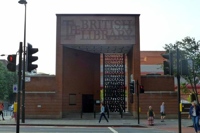 圣潘克勒斯火车站