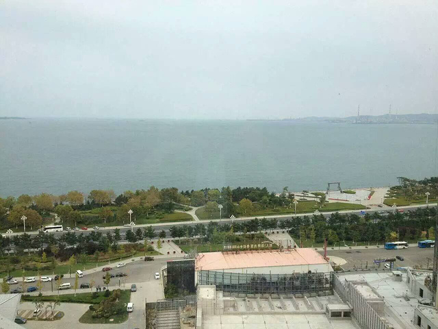 2018.小房间里冰箱洗衣机微波炉电磁炉一应俱