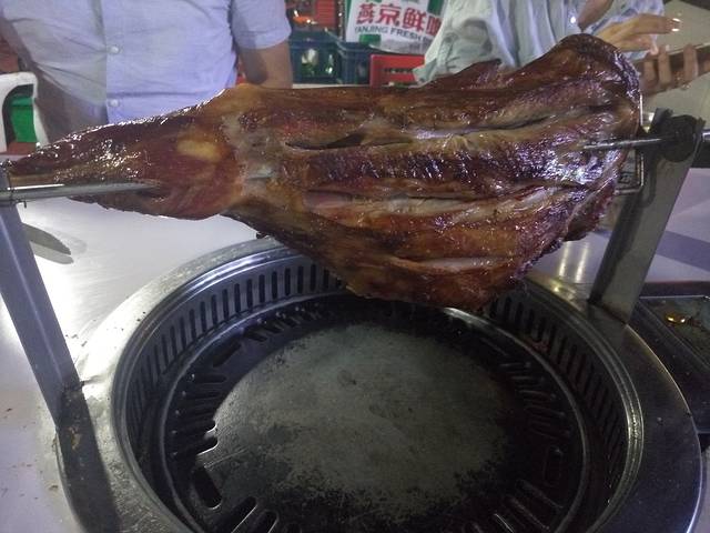 科尔沁阿哥烤羊腿烧烤