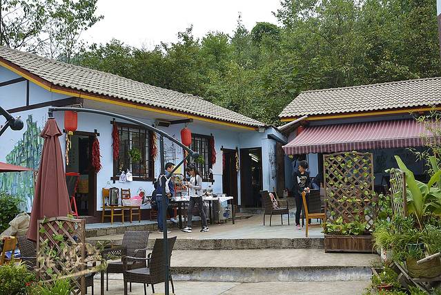 界上人家三下锅(天子山丁香榕店)