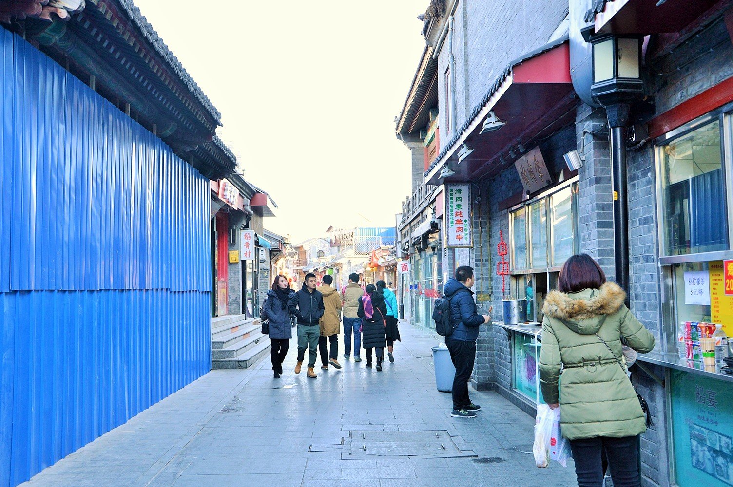 银锭桥位于北京市西城区银锭桥胡同3号,是前海和后海一带的著名景点了