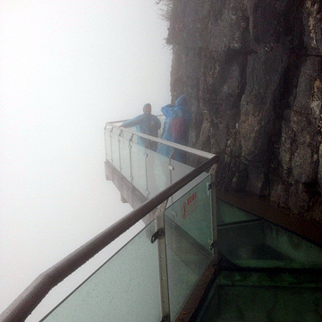 天门山玻璃栈道