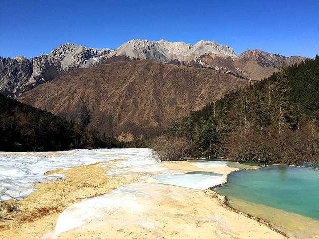 黄龙国家重点风景名胜区-争艳池