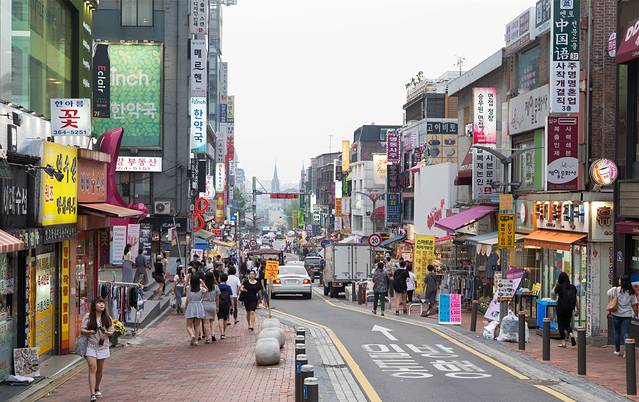 梨大时尚购物街