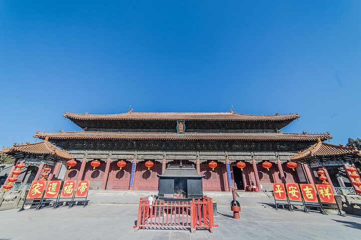 天贶殿.▲▲任何和皇家有关的建筑一定是这样的朱红色,大气冷峻.