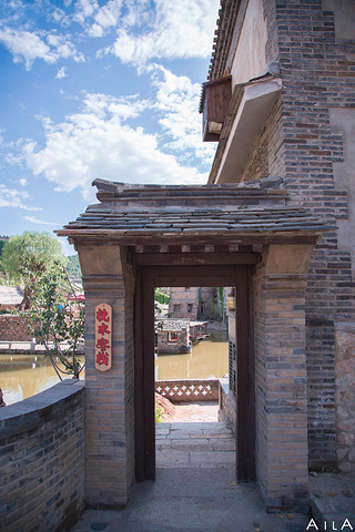 "可以容纳四个大人入住,如果是一家人住在一个