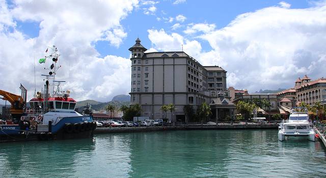 走到天涯海角陪你去看日出日落-一个颜值被低