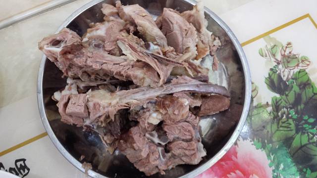 胡子手抓烤羊肉