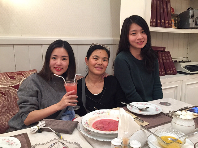 2017苏联怀旧餐厅在美食部分有介绍。直奔13