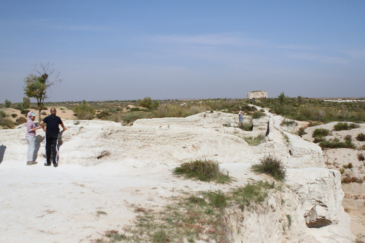统夏城是中国北方最早、最著名的都城,也是匈