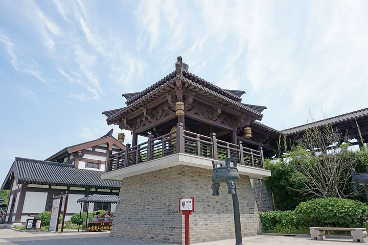 主要有古城门、项羽雕像、和以项羽为主题的4