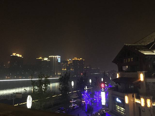 镇三关老火锅(北滨店)