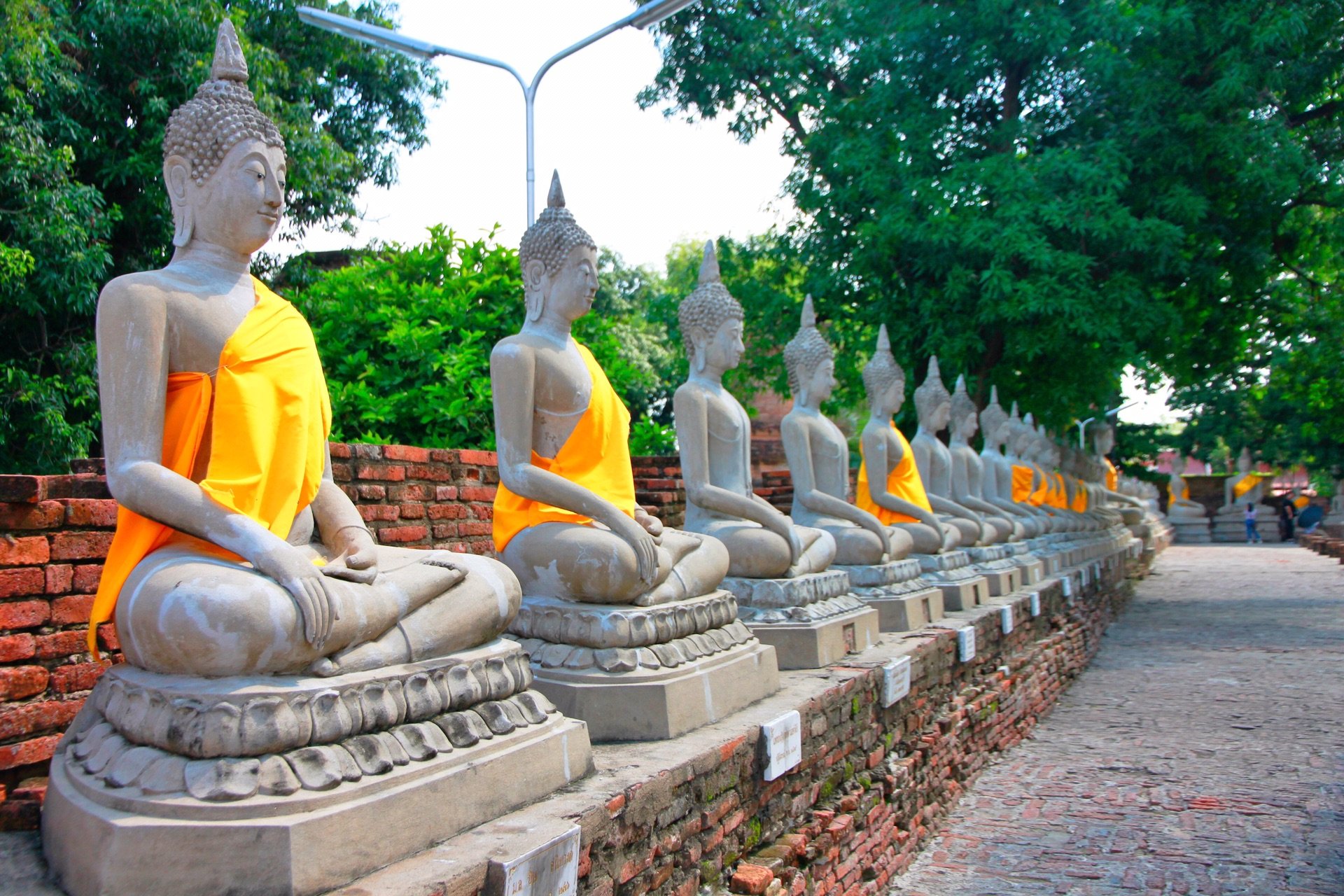 年下令修建的,为了在锡兰(今天的斯里兰卡)留学归国