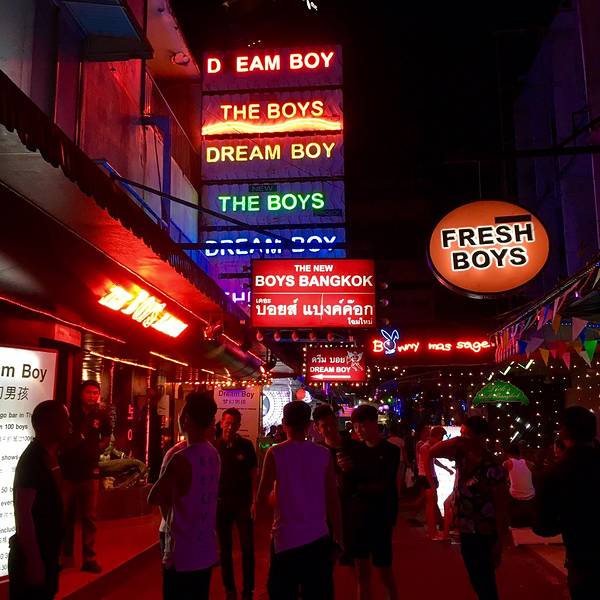 2019帕蓬夜市购物攻略,曼谷帕蓬夜市购物中心