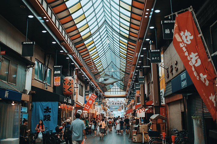 京都的锦市场比,黑门市场没有那么商业化,或者说没有那么旅游化,相对
