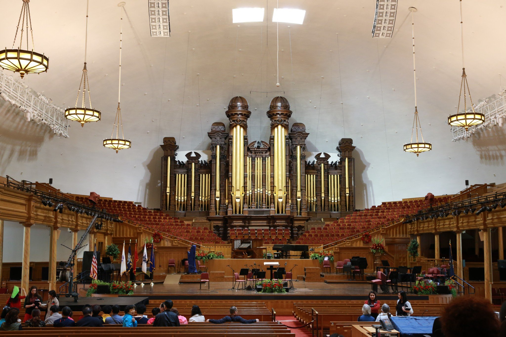 美国犹他州盐湖城摩门教的圣地不需要借助任何扩音设备可以清晰听到