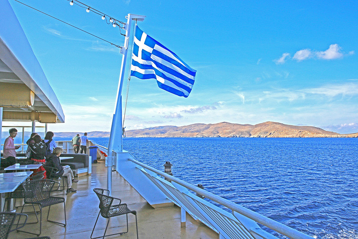 2018希腊雅典比雷埃夫斯港口的2号码头归中