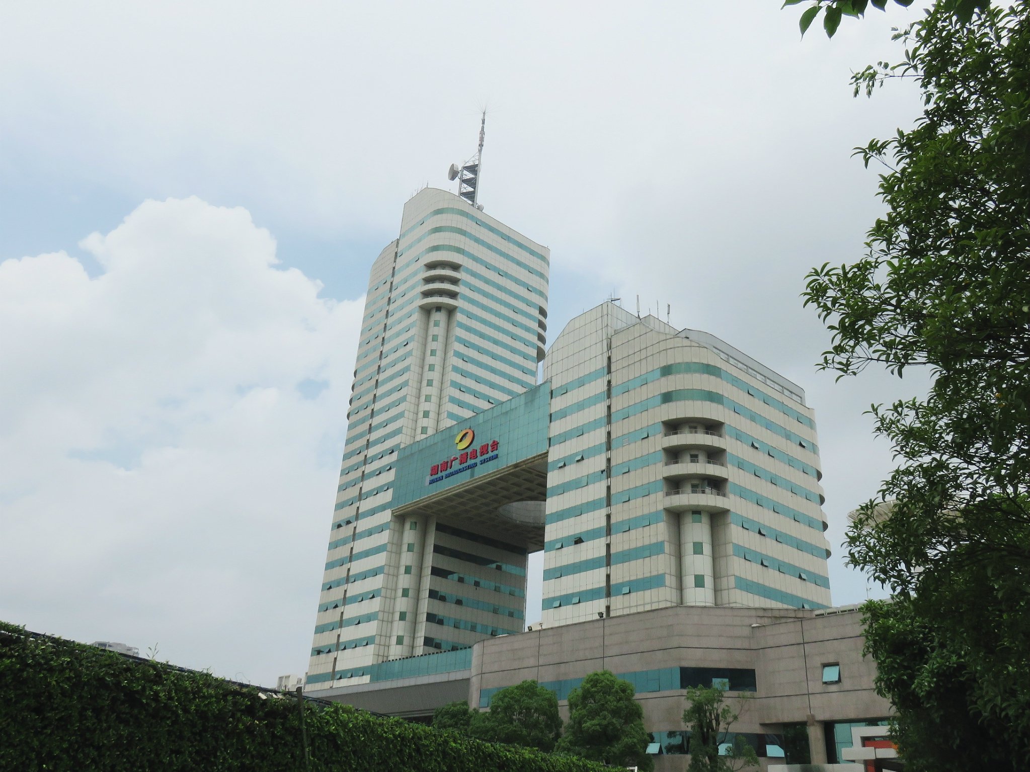 2023湖南省广电中心游玩攻略,这一圈还有湖南本地卫视的楼.