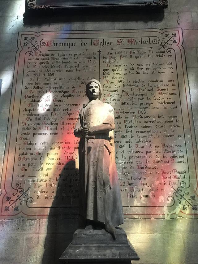 圣弥额尔圣古都勒主教座堂