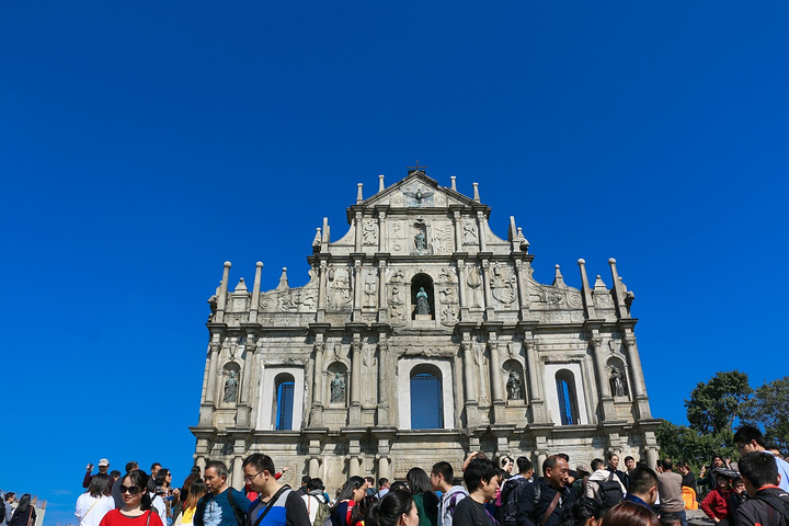 来访澳门的游客必去参观的一处景点,从英文名