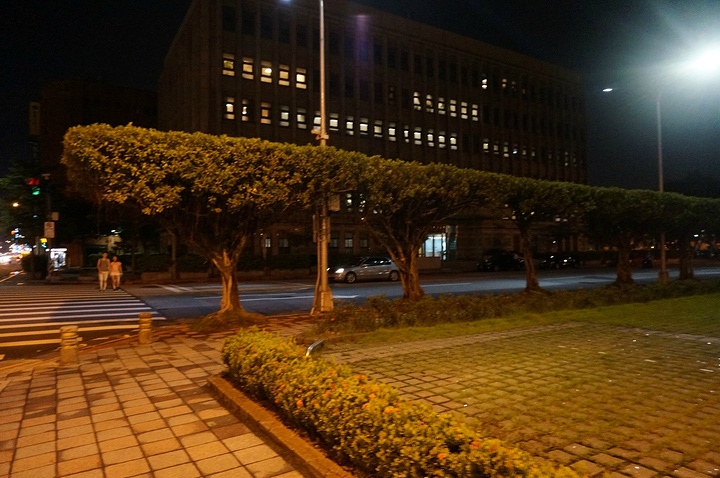 到此一游,啥都没逛,吃了个牛肉面,给老老小小买