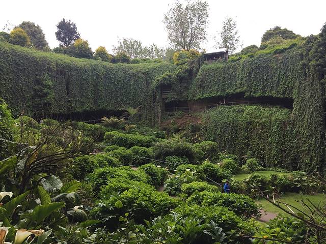 甘比尔山洞穴花园