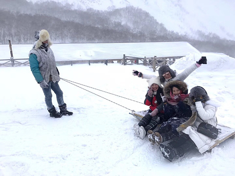 亚布力国际广电中心滑雪场
