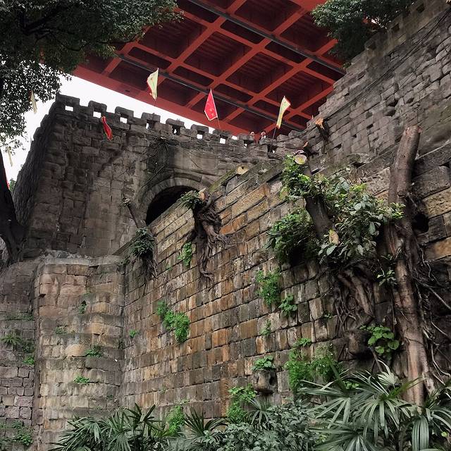 东水门及古城墙