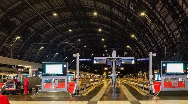 米兰中央火车站