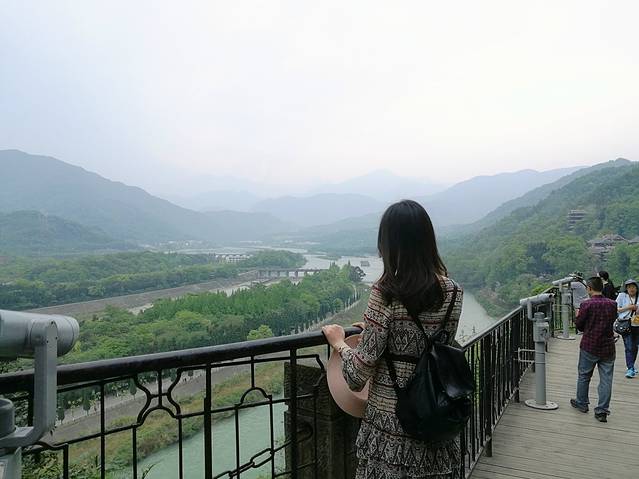 【成都+重庆打卡】确认过眼神,你是能挤上洪崖