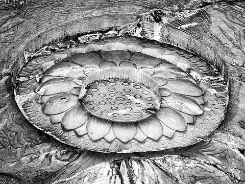 龙门西山石窟-莲花洞旅游景点图片