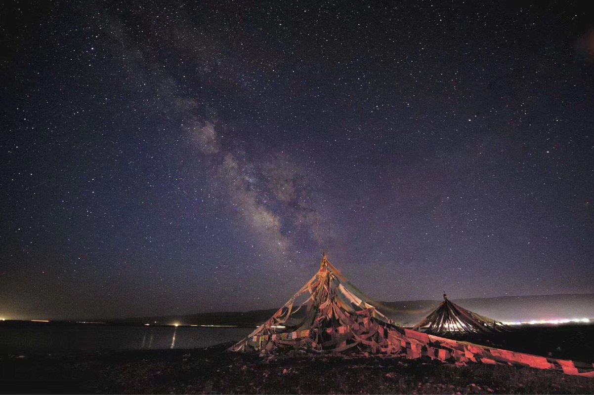 黑马河的星空也是超级美的不过第二天要看日出所以错过了但是一同前往